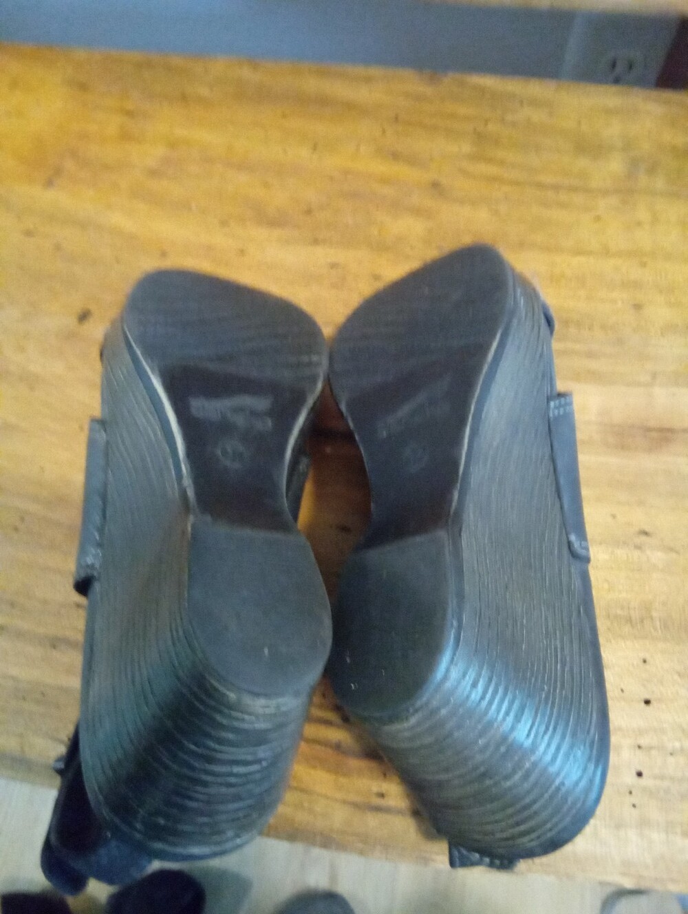 Dansko Vanda Size 37 (7-7.5) Black Leather Peep-Toe Wedge Slingbacks 3" Heel - Picture 11 of 13